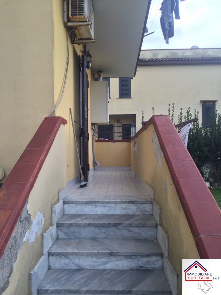 Villa in vendita a Giugliano in Campania, Varcaturo