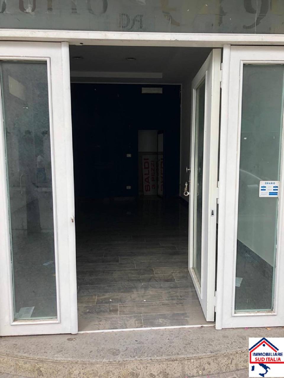 Locale commerciale in affitto a Qualiano