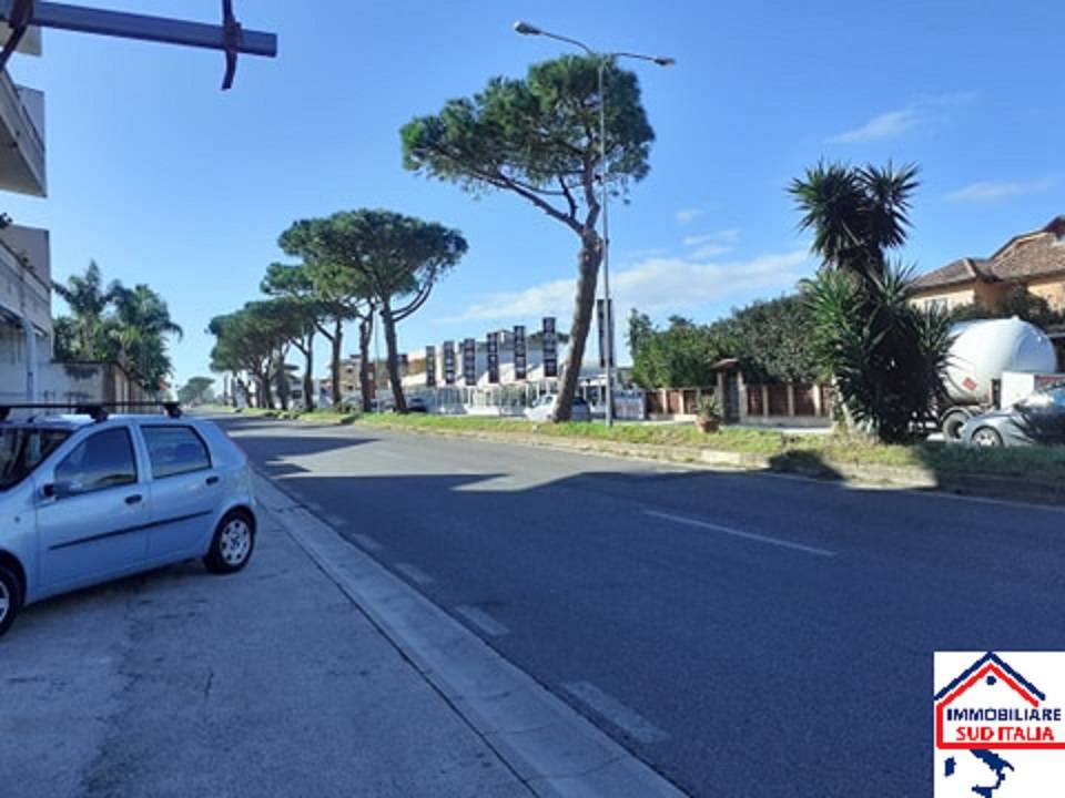 Deposito in affitto a Giugliano in Campania, Lago Patria