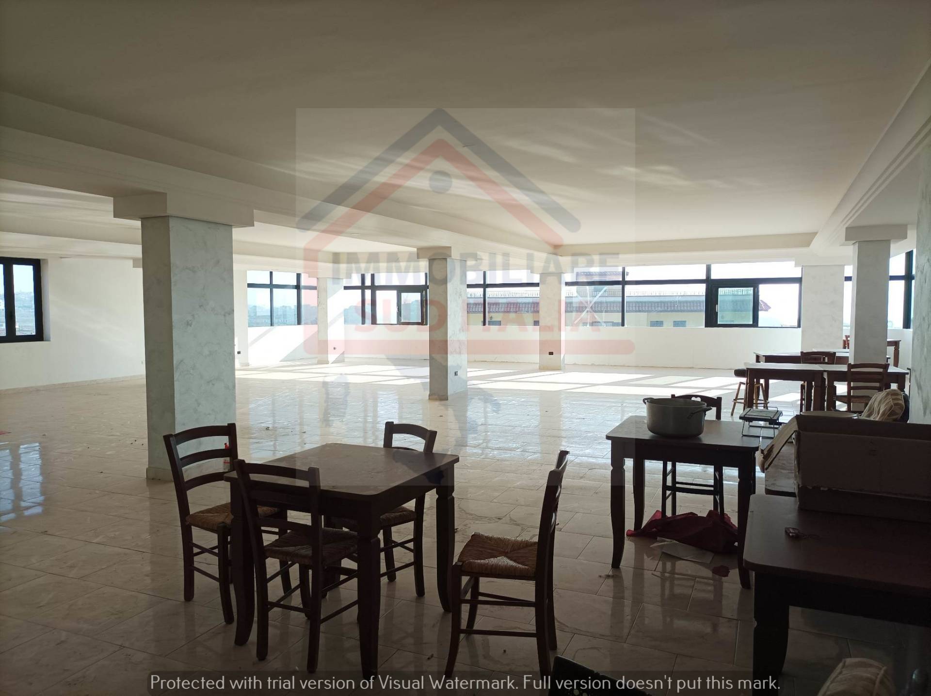 Locale commerciale in affitto a Giugliano in Campania, Licola