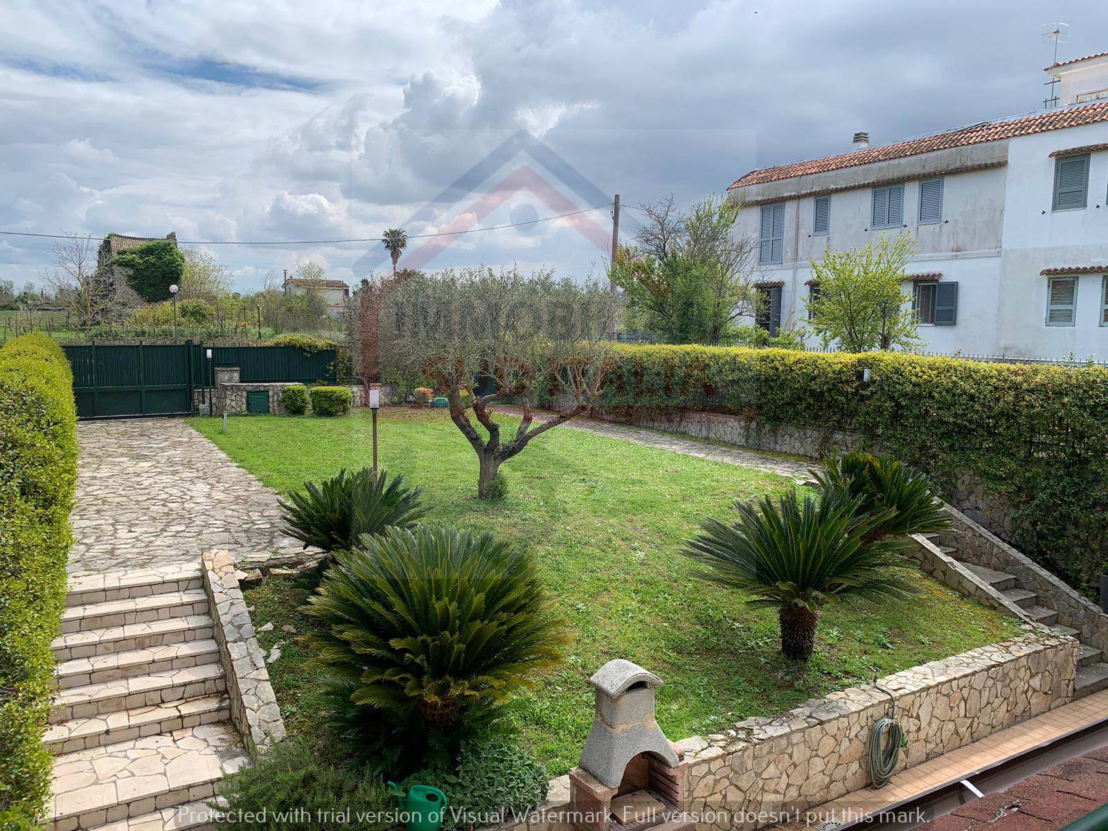 Villette a schiera in affitto a Giugliano in Campania, Varcaturo