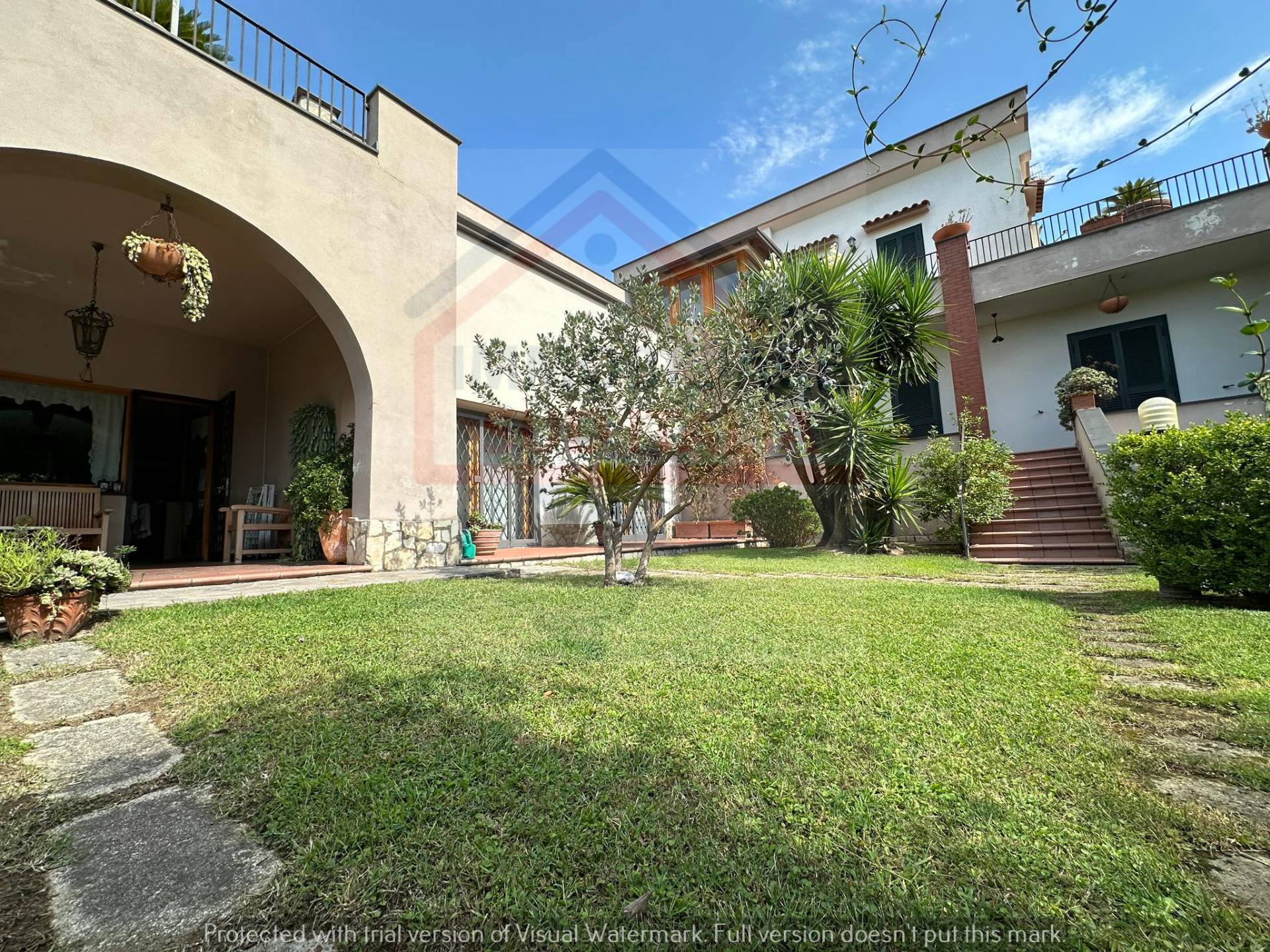 Villa in vendita a Giugliano in Campania, Varcaturo