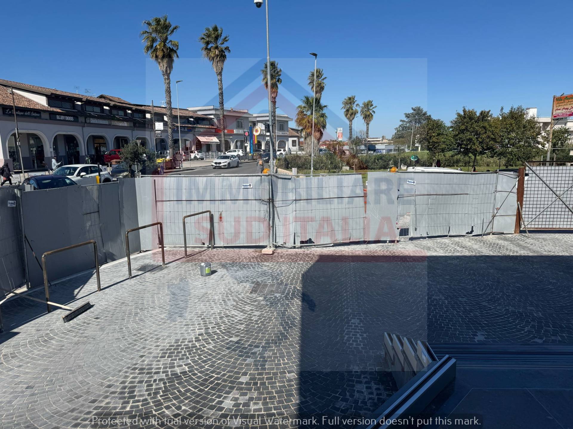 Locale commerciale in affitto a Giugliano in Campania, Varcaturo