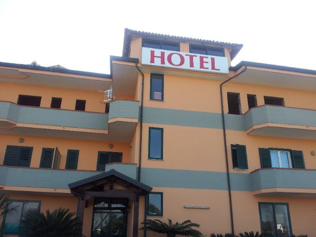 Attivit commerciale in vendita a Castel Volturno