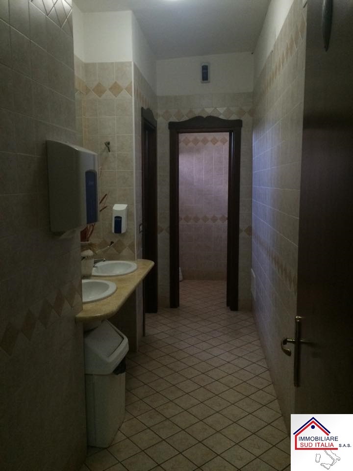 Attivit commerciale in vendita a Giugliano in Campania