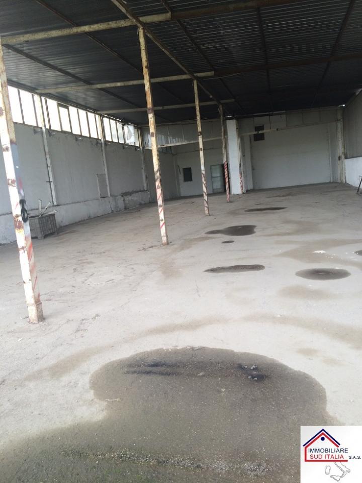 Deposito in affitto a Giugliano in Campania, Varcaturo