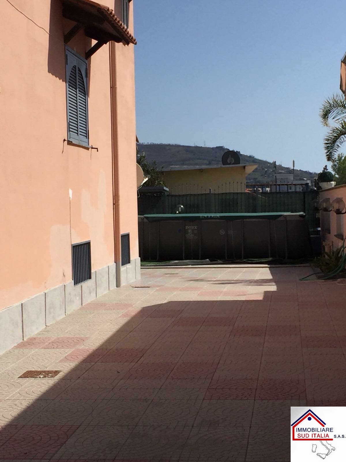 Villa in vendita a Giugliano in Campania, Licola