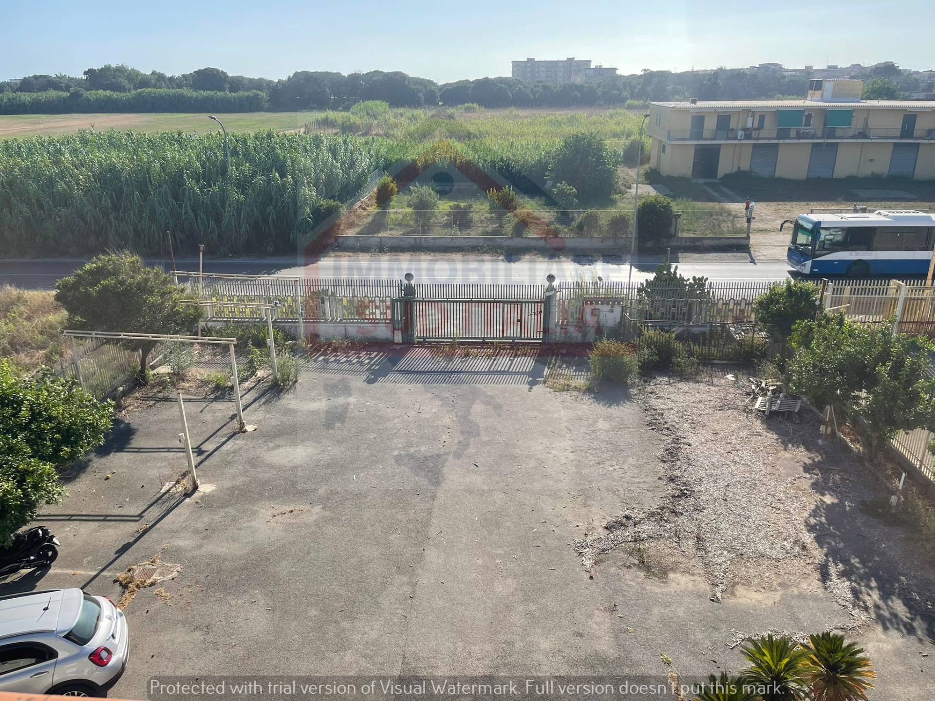 Locale commerciale in vendita a Giugliano in Campania, Licola