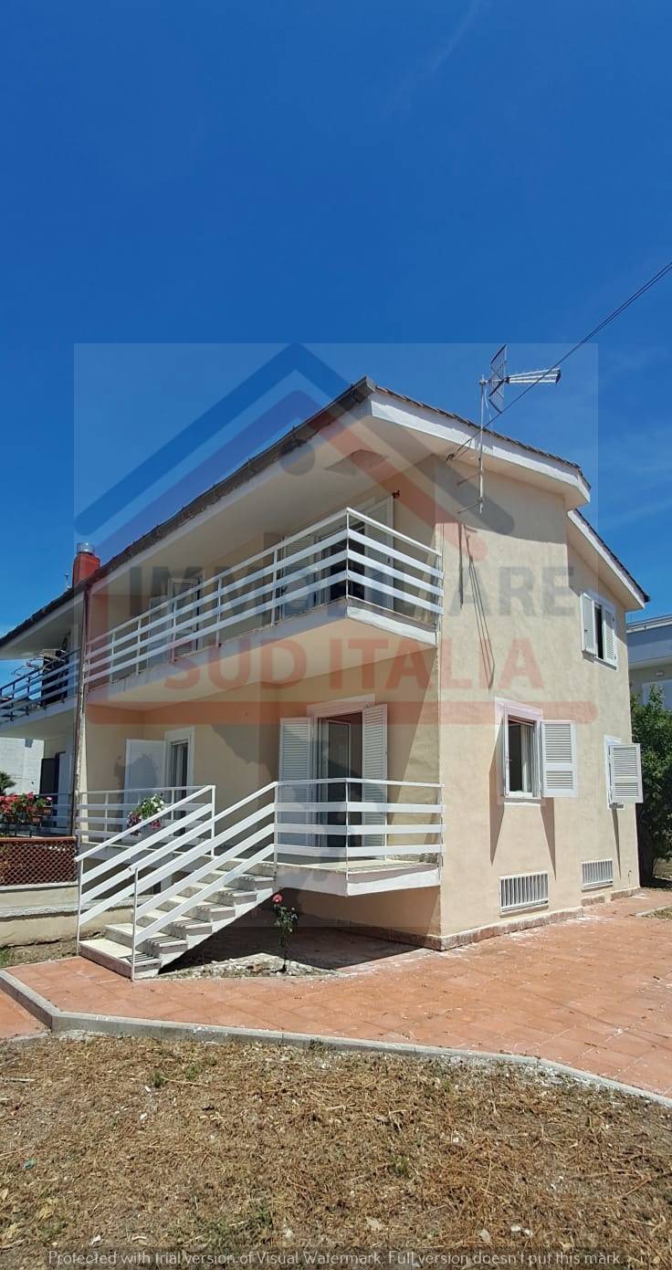 Villa in vendita a Giugliano in Campania, Varcaturo