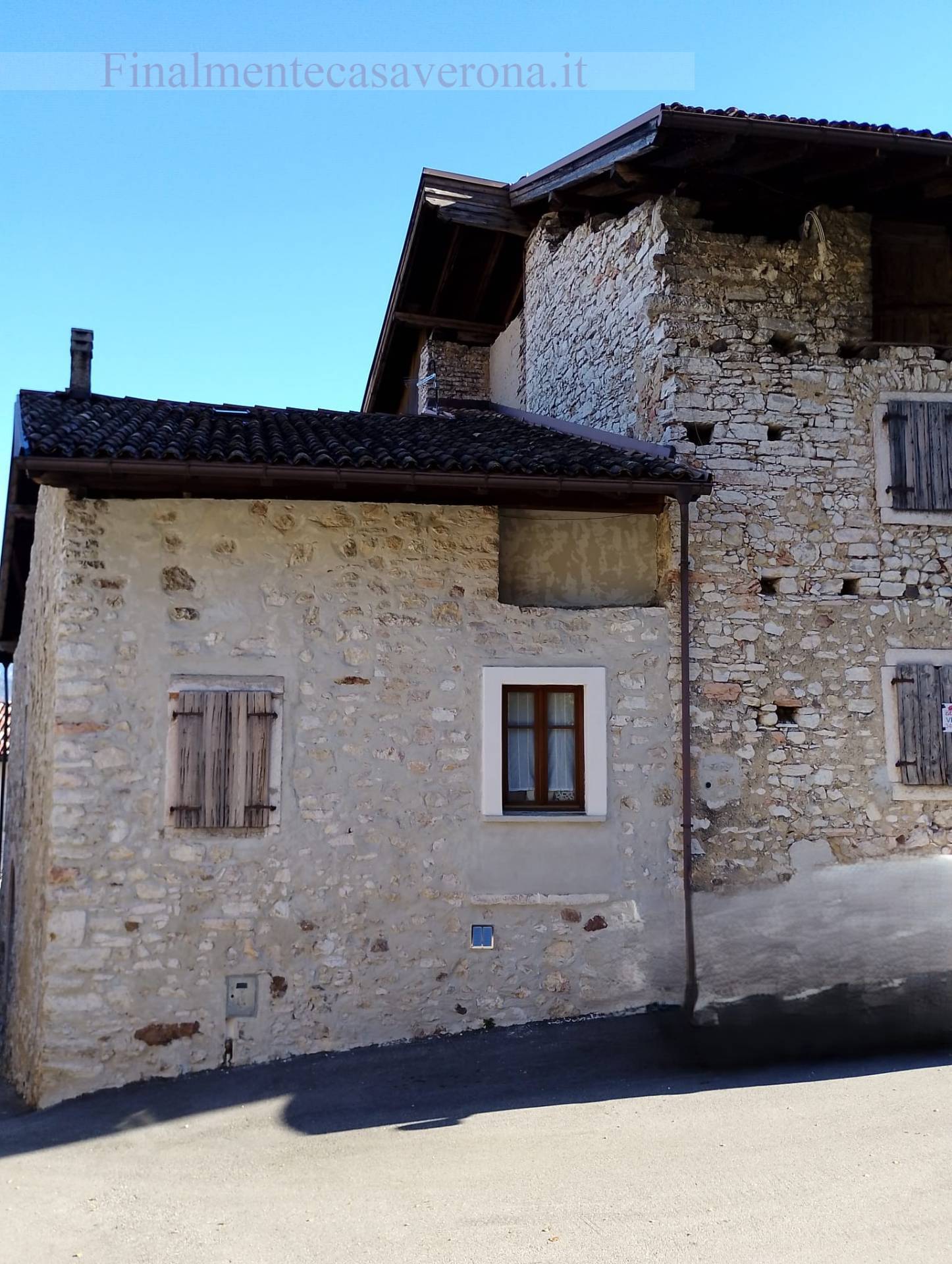 Rustico in vendita a Isera, Patone