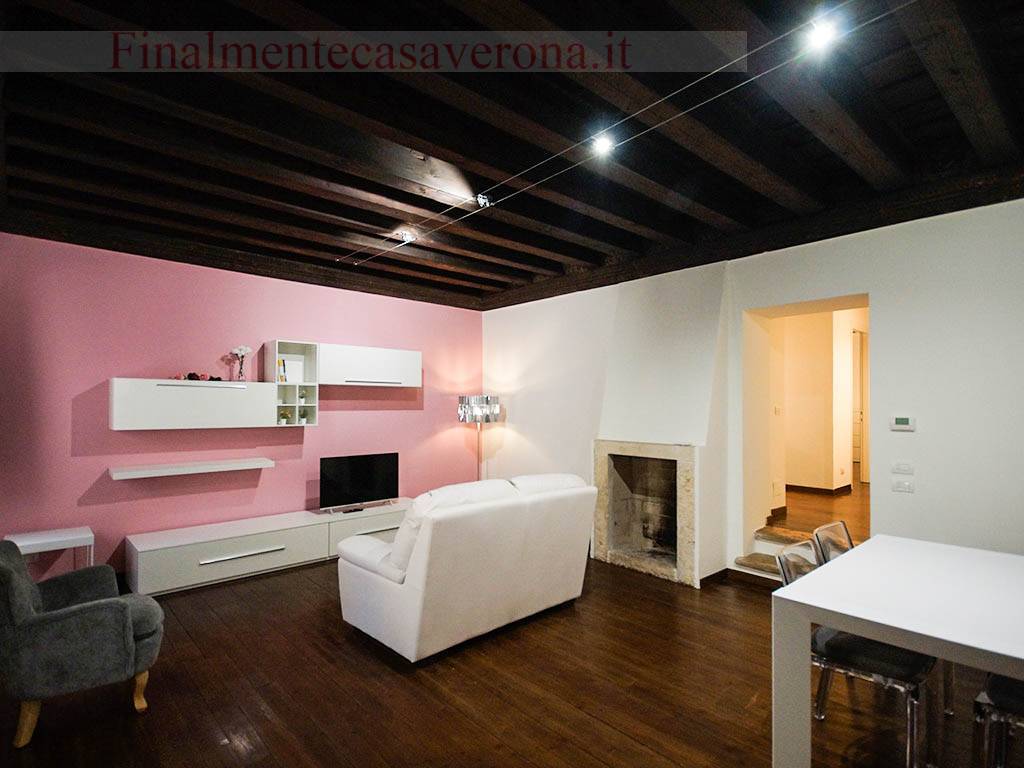 Appartamento in affitto a Verona, Centro storico