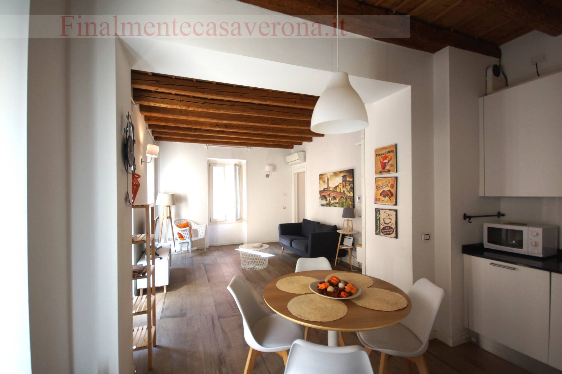 Appartamento in affitto a Verona, Centro storico