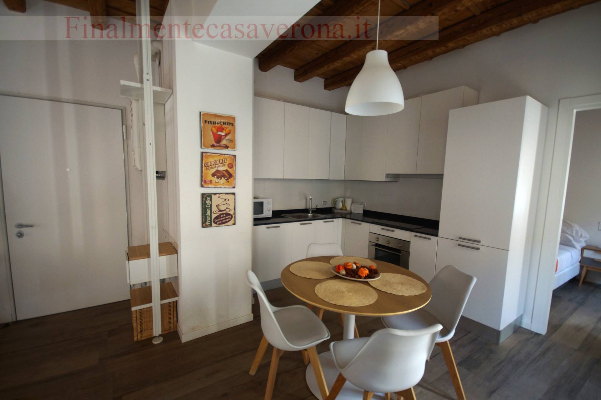 Appartamento in affitto a Verona, Centro storico