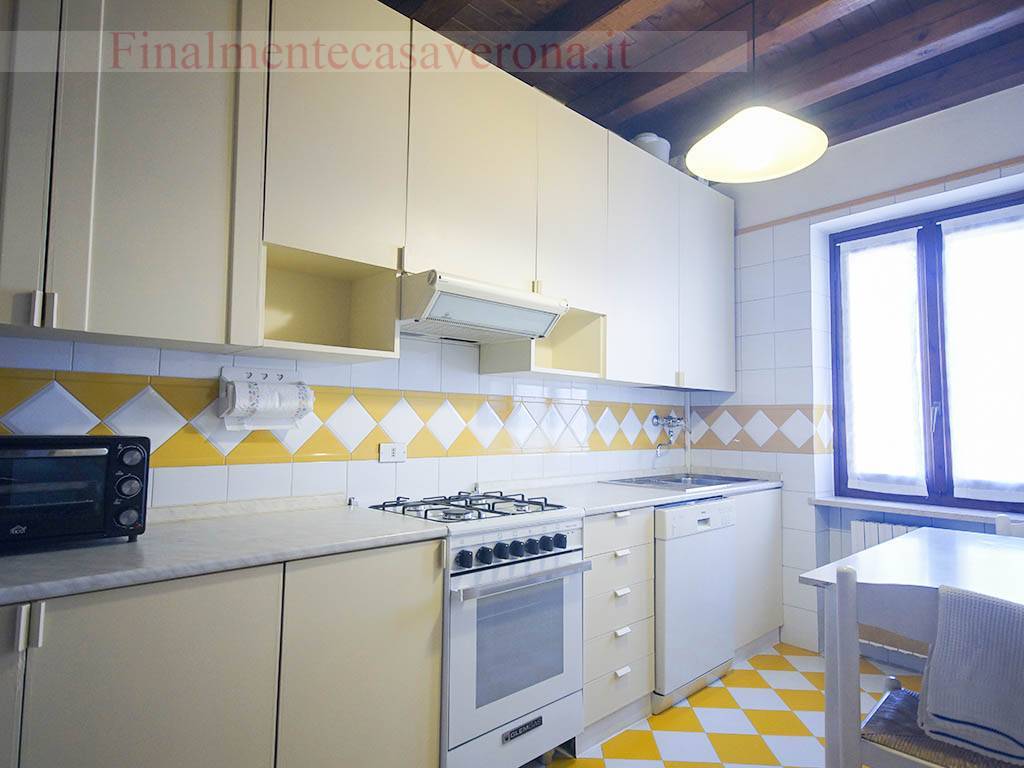 Appartamento Duplex in Affitto in affitto a Verona, Centro storico