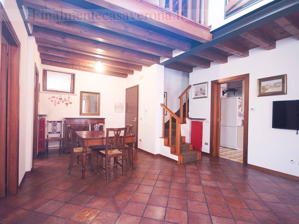 Appartamento Duplex in Affitto in affitto a Verona, Centro storico