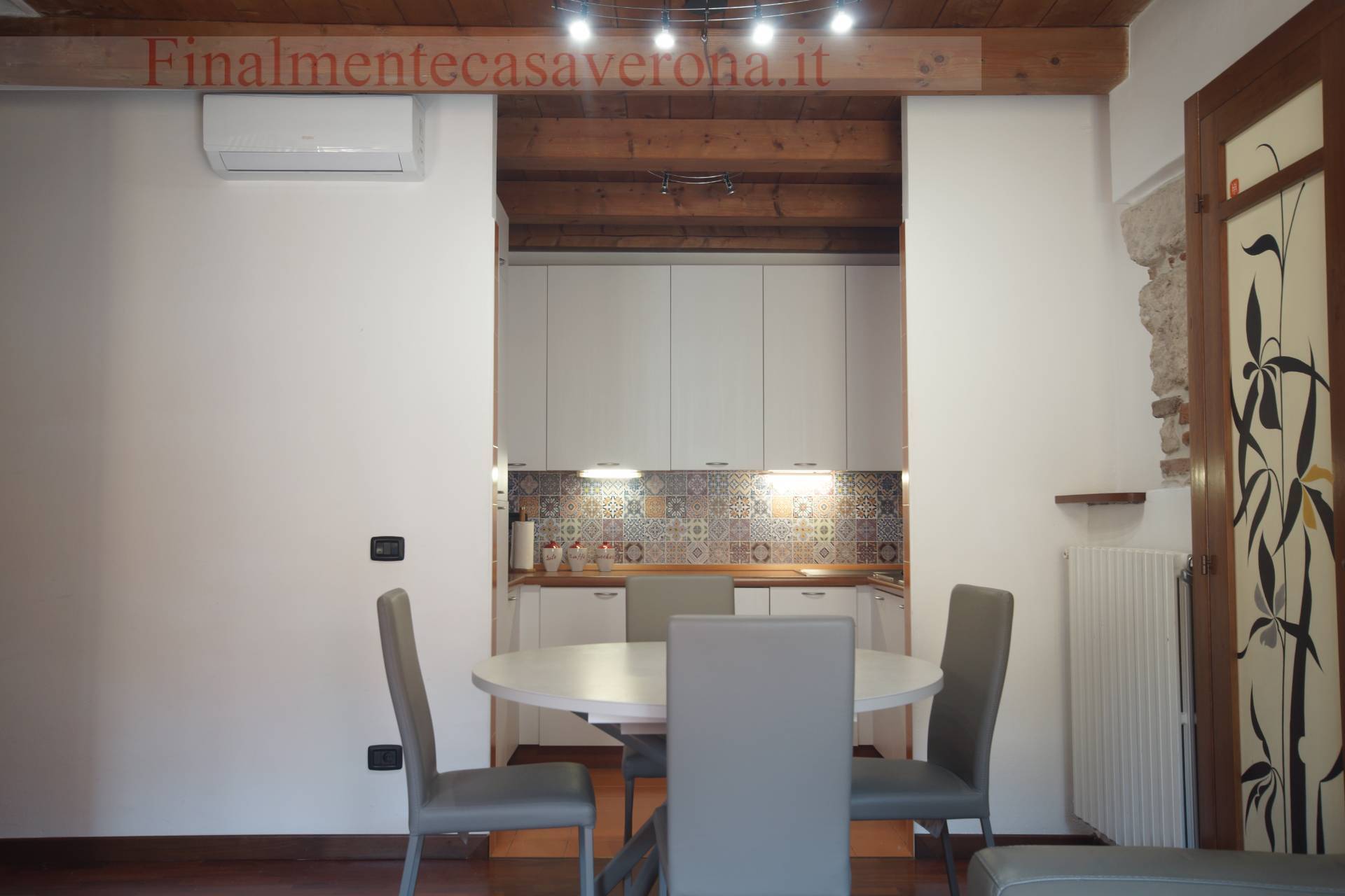 Appartamento in affitto a Verona, Centro storico