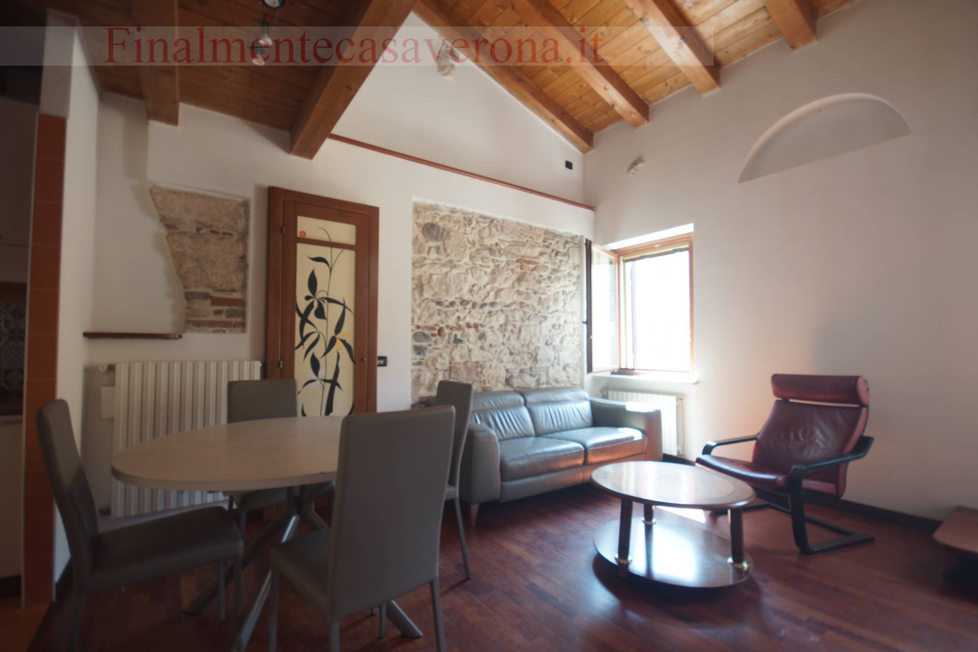 Appartamento in affitto a Verona, Centro storico