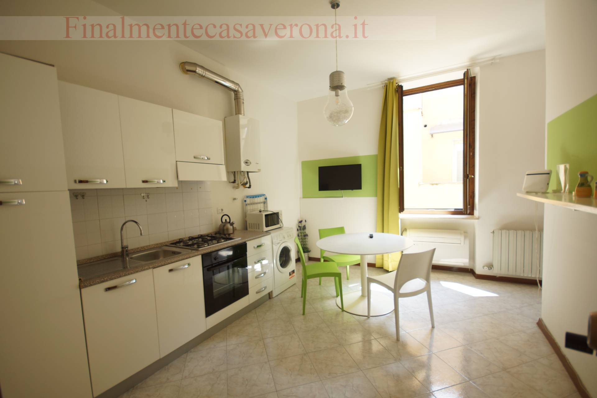 Appartamento in affitto a Verona, Centro storico