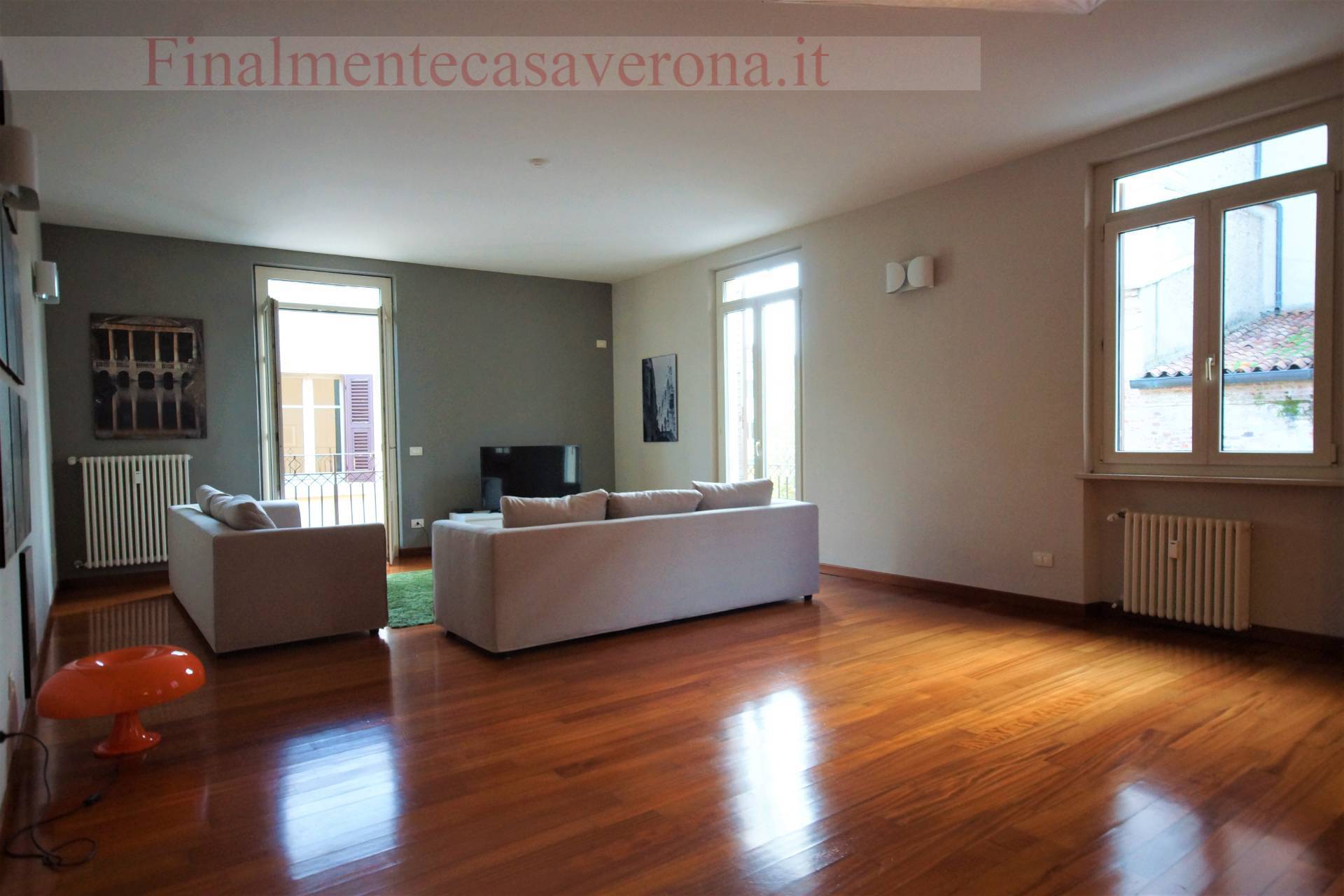 Appartamento in affitto a Verona, Centro storico