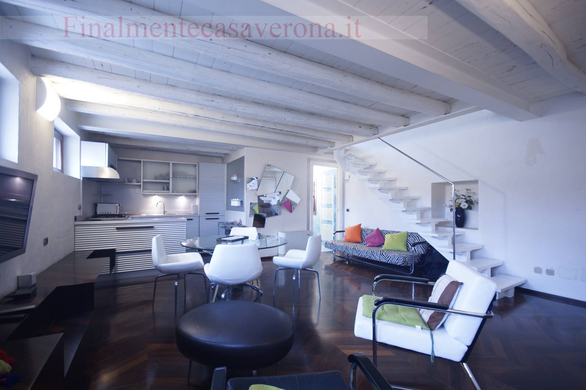 Appartamento in affitto a Verona, Centro storico