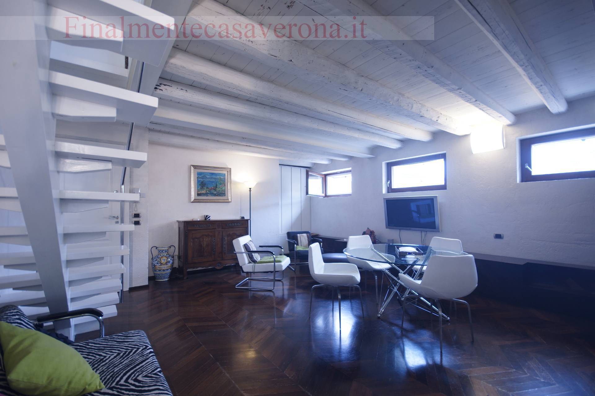 Appartamento in affitto a Verona, Centro storico