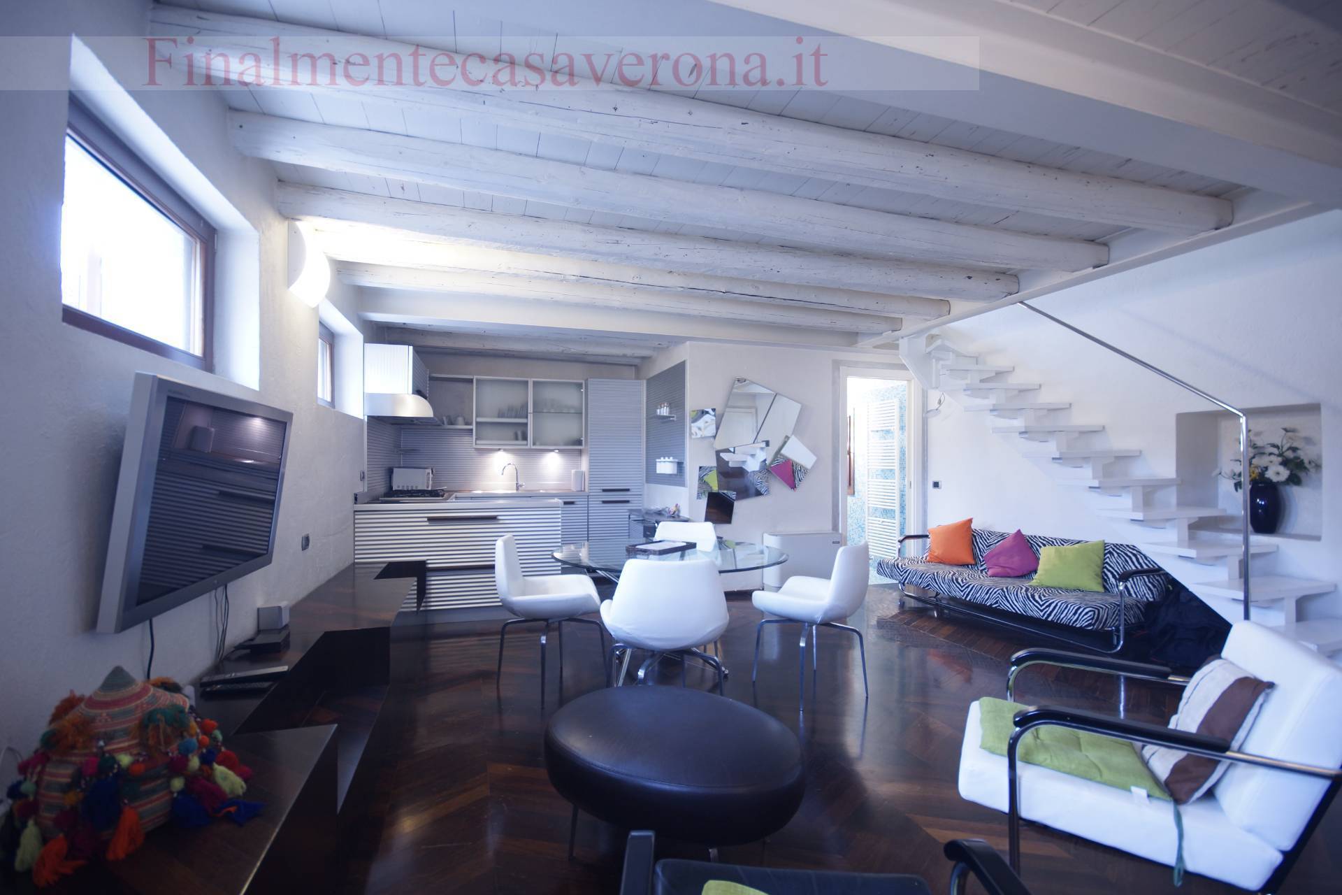 Appartamento in affitto a Verona, Centro storico