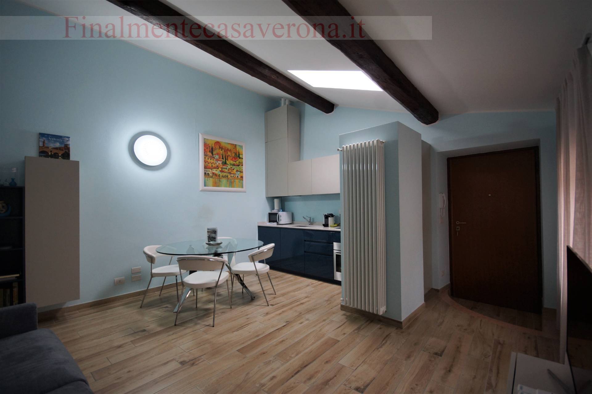 Appartamento in affitto a Verona, Centro storico