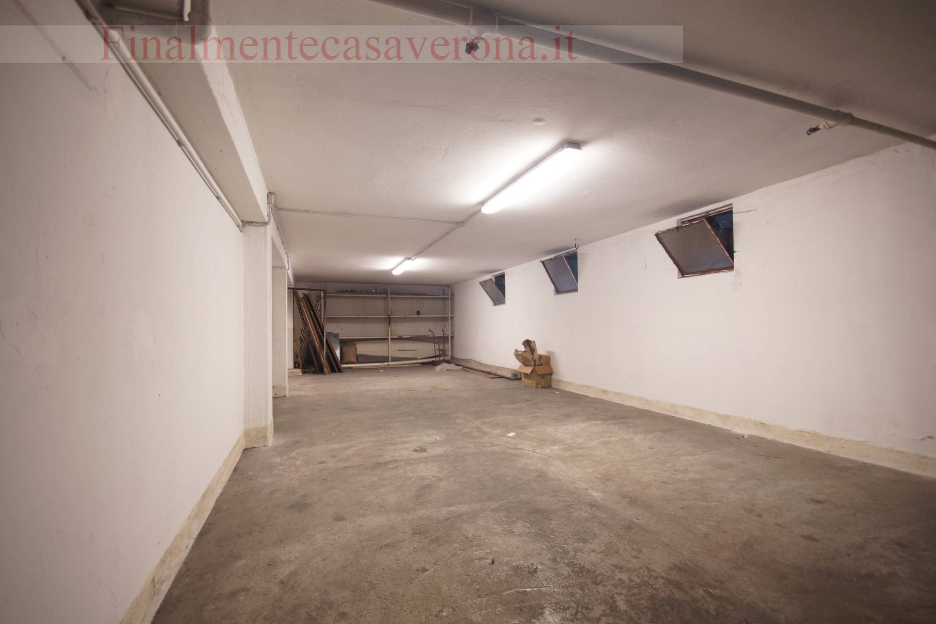 Magazzino in vendita a Verona, Stadio