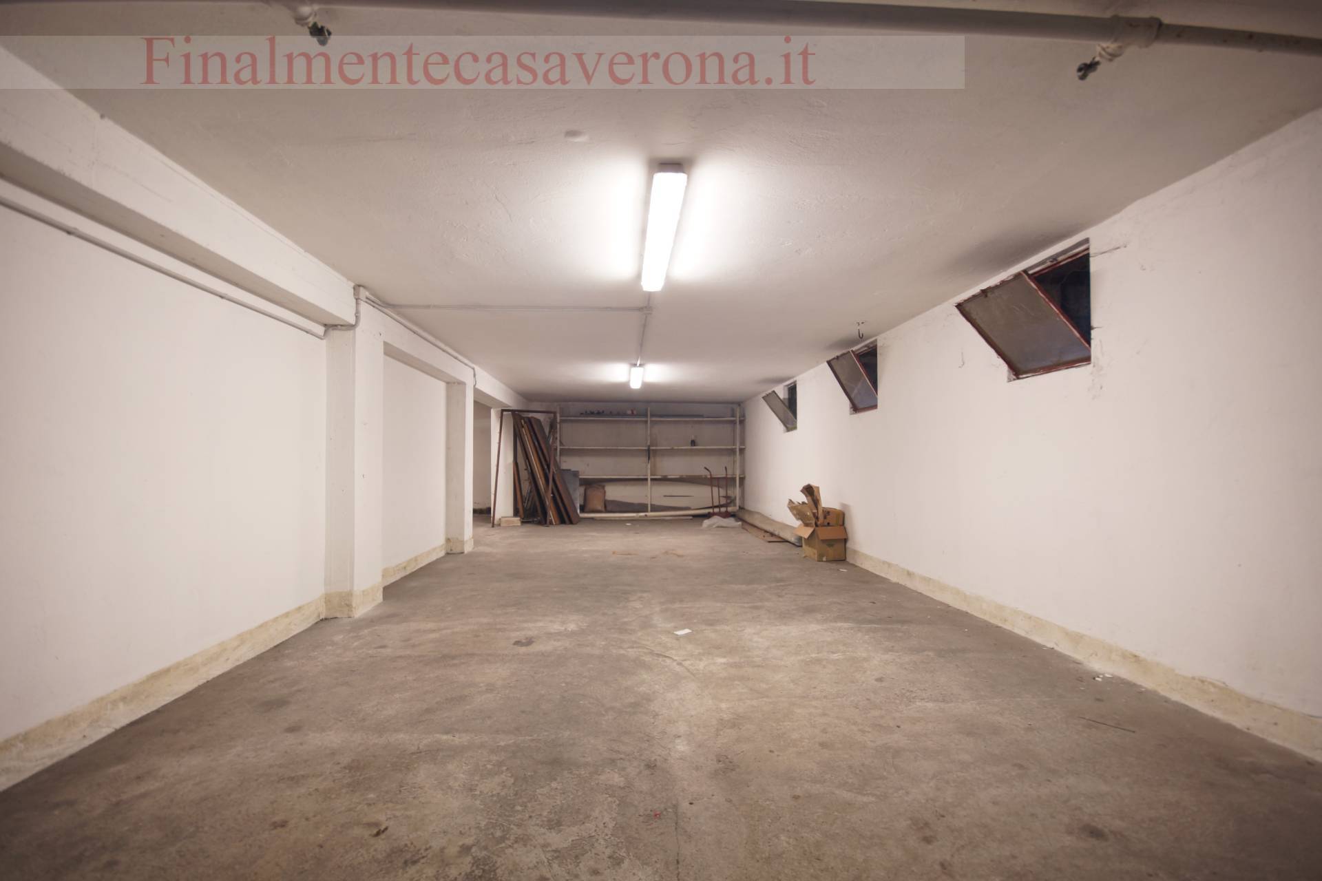 Magazzino in vendita a Verona, Stadio