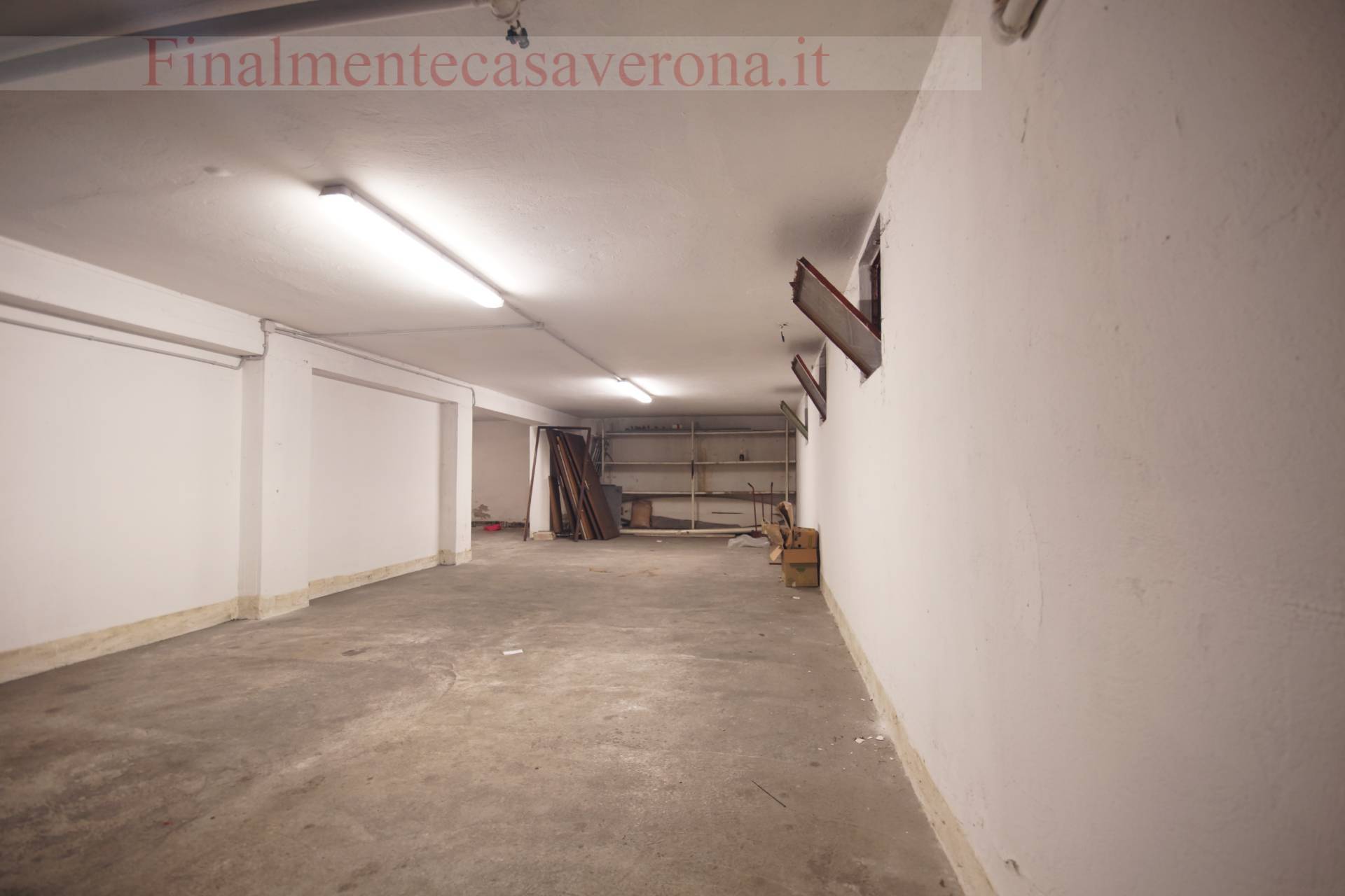 Magazzino in vendita a Verona, Stadio