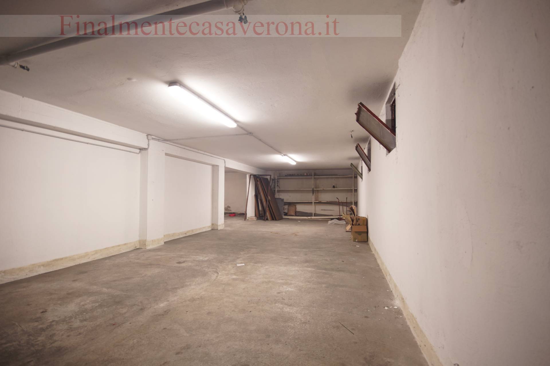 Magazzino in vendita a Verona, Stadio