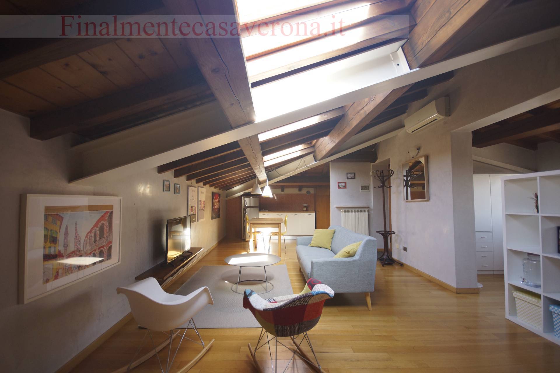 Appartamento in affitto a Verona, Centro storico