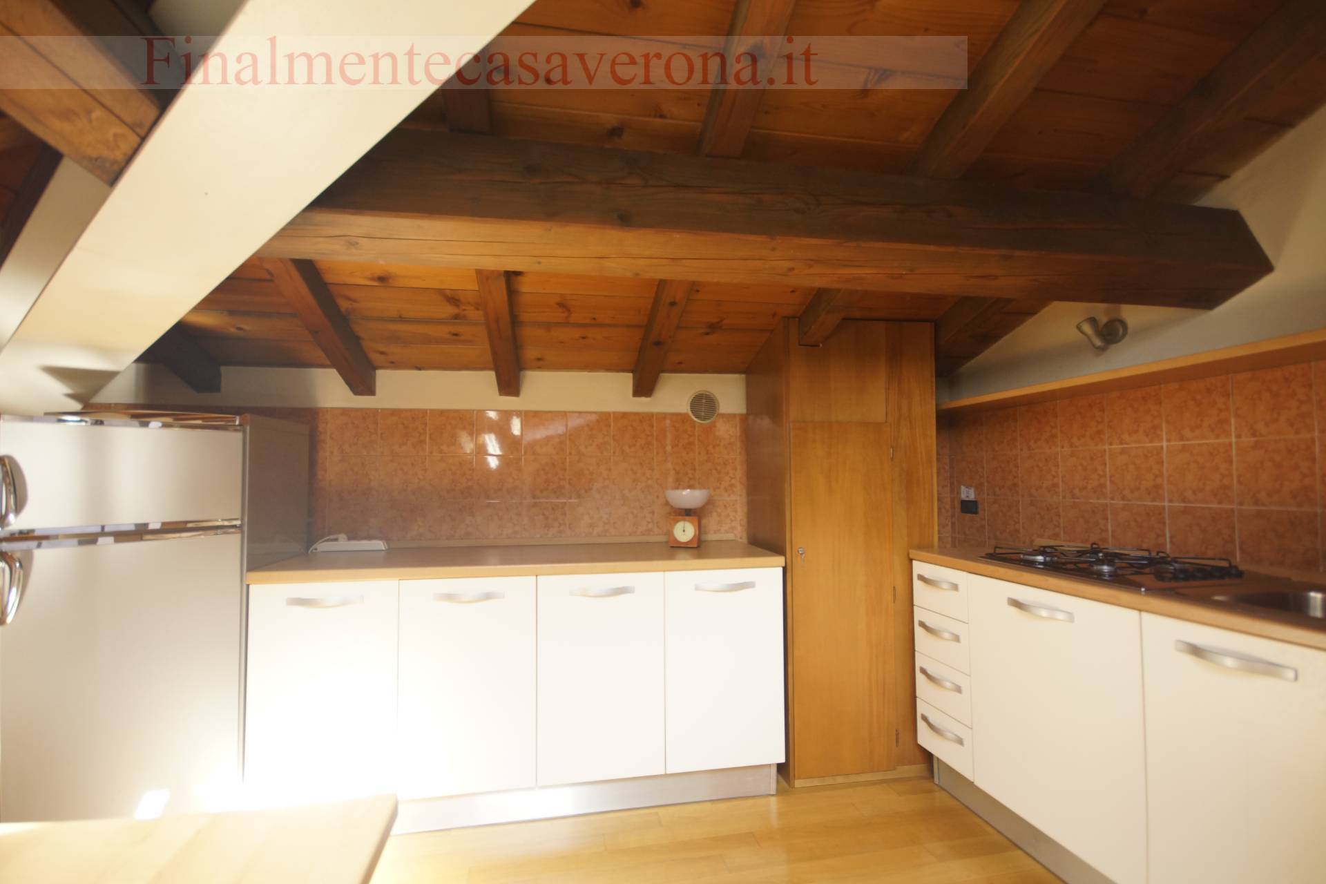 Appartamento in affitto a Verona, Centro storico