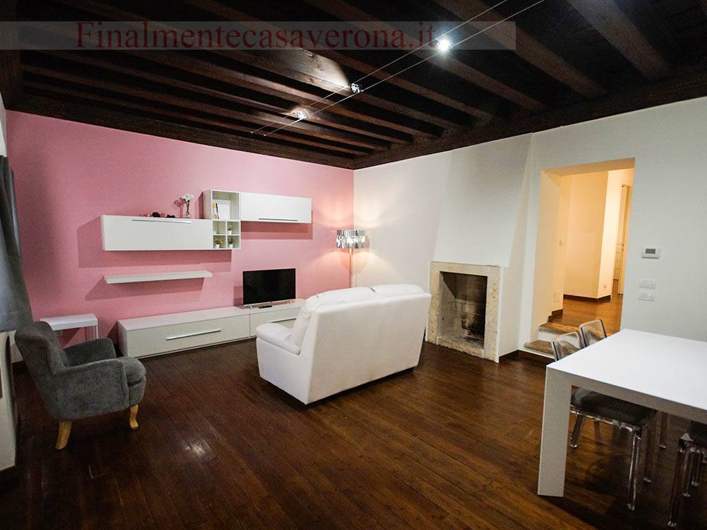 Appartamento in affitto a Verona, Centro storico