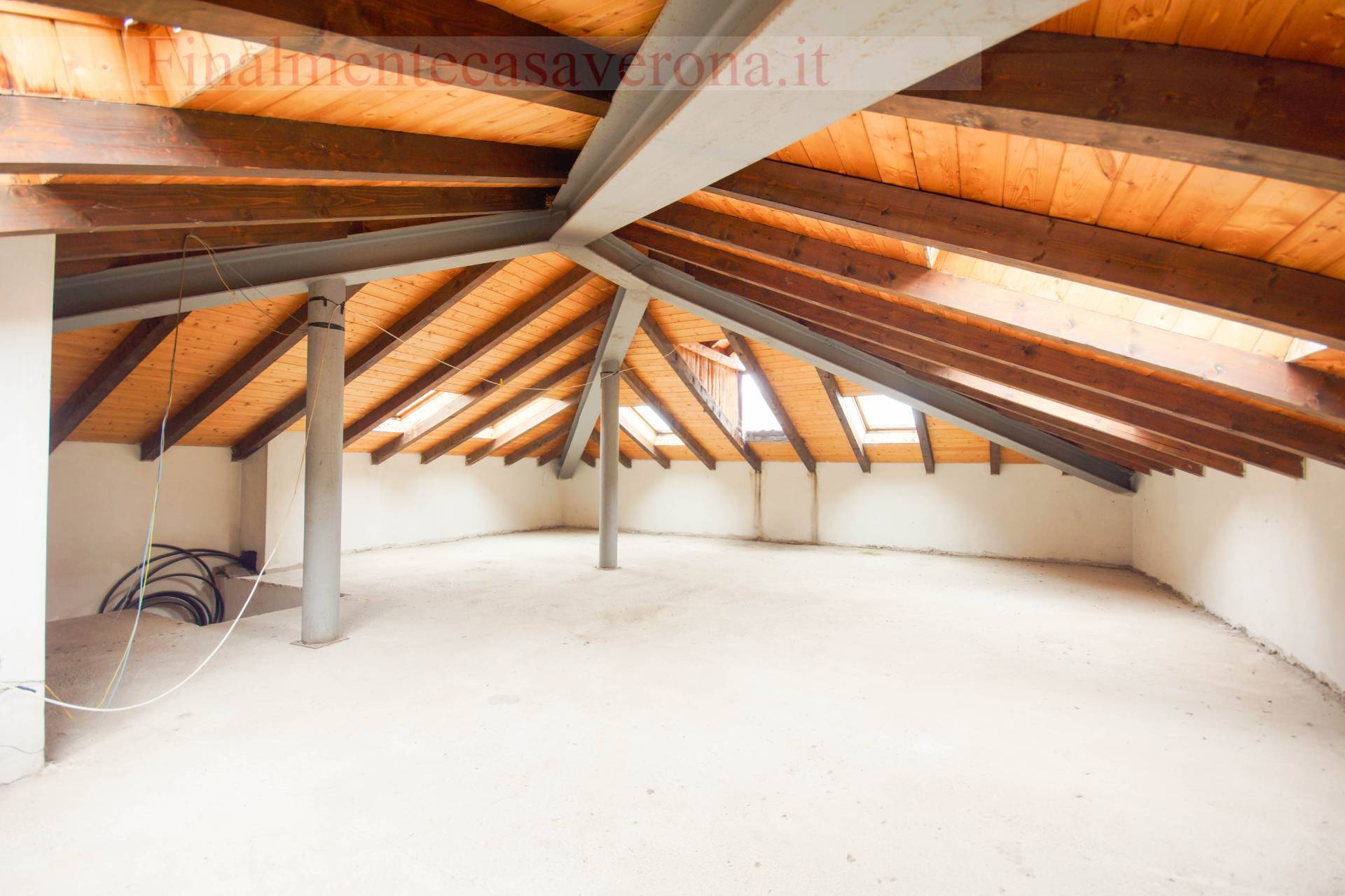 Palazzina 3 piani fuori terra in Vendita in vendita a Cembra Lisignago