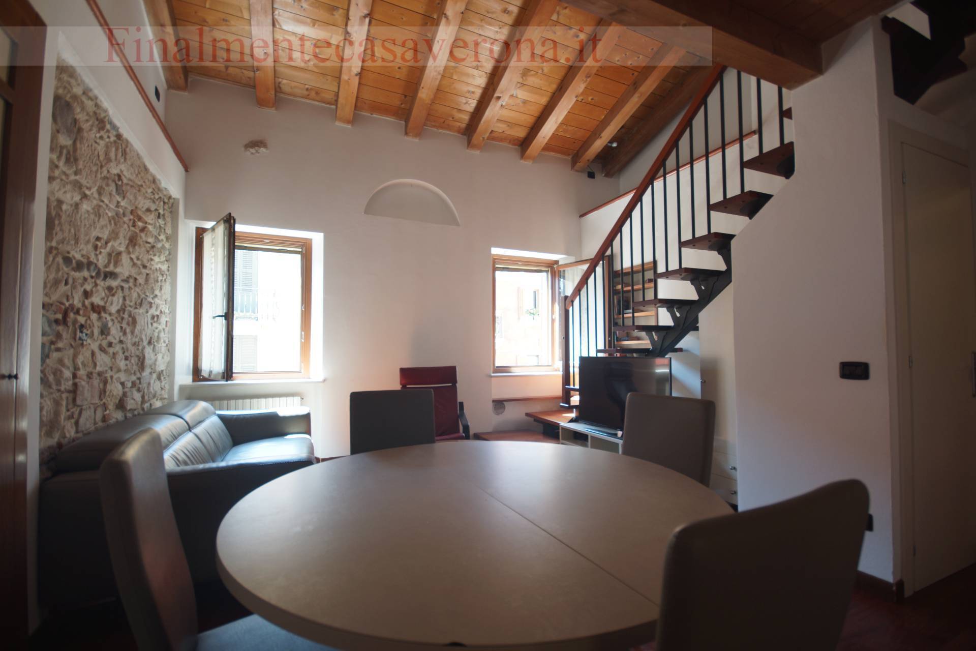 Appartamento in affitto a Verona, Centro storico