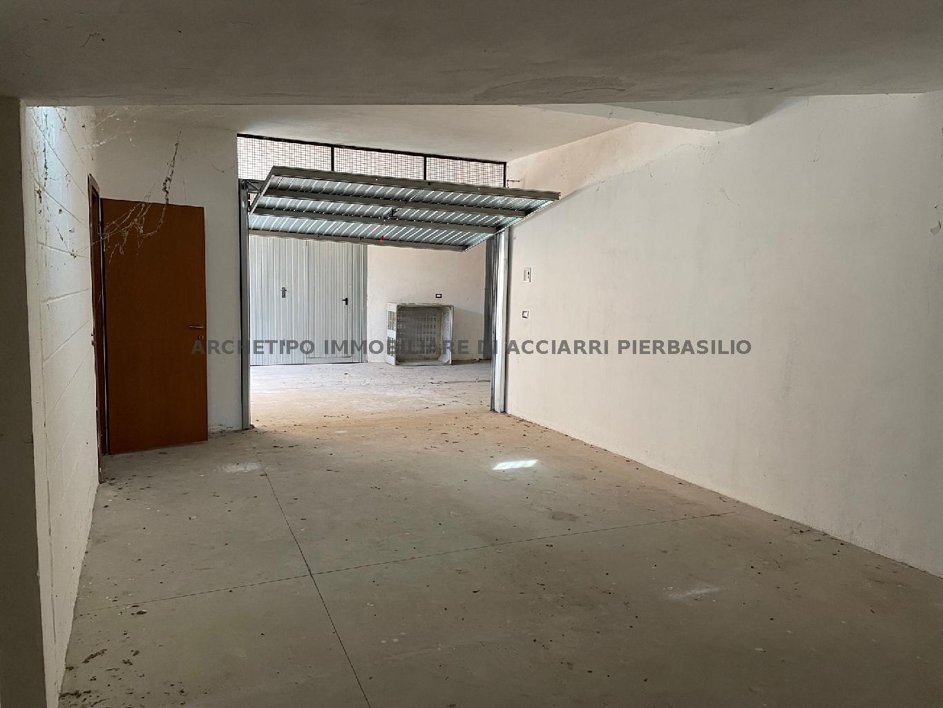 Box/Garage 40mq in vendita in contrada marezi, Massignano