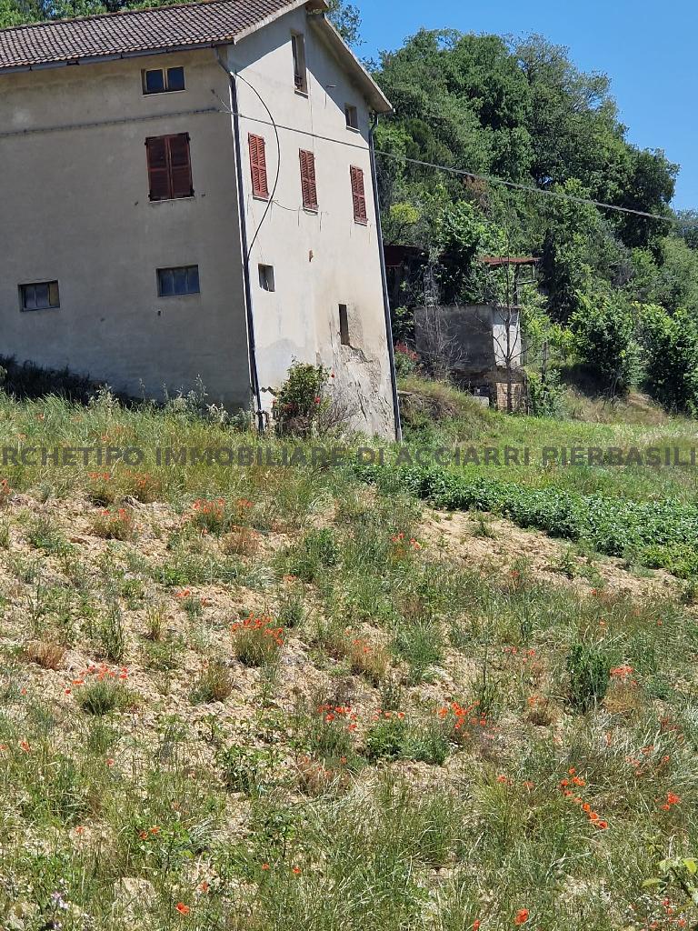 Casa indipendente con giardino in contrada marezi 1, Cupra Marittima