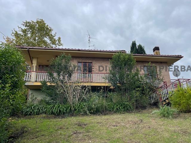 Casa indipendente con giardino in val menocchia, Carassai