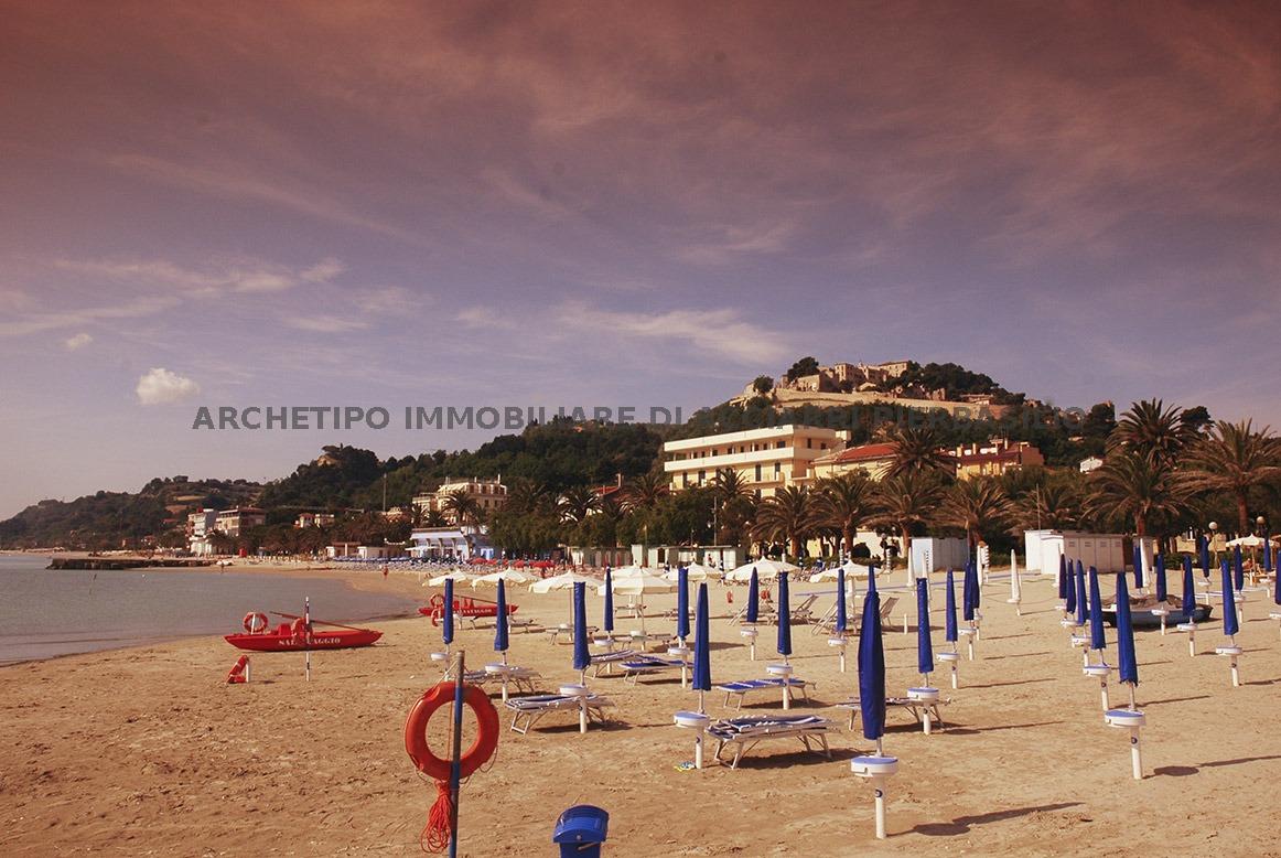 Appartamento in vendita in lungomare viale nazario sauro, Cupra Marittima
