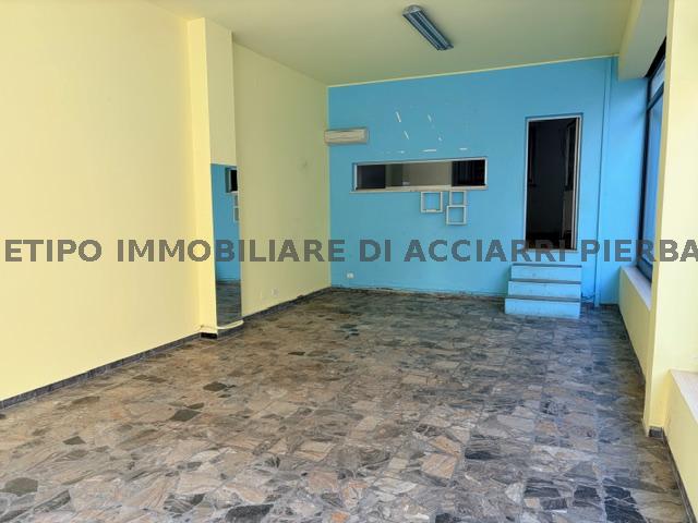 Locale commerciale in vendita in corso vittorio emanuele, Cupra Marittima