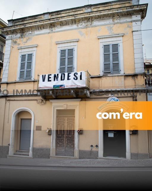 Appartamento con terrazzo, Cupra Marittima centro