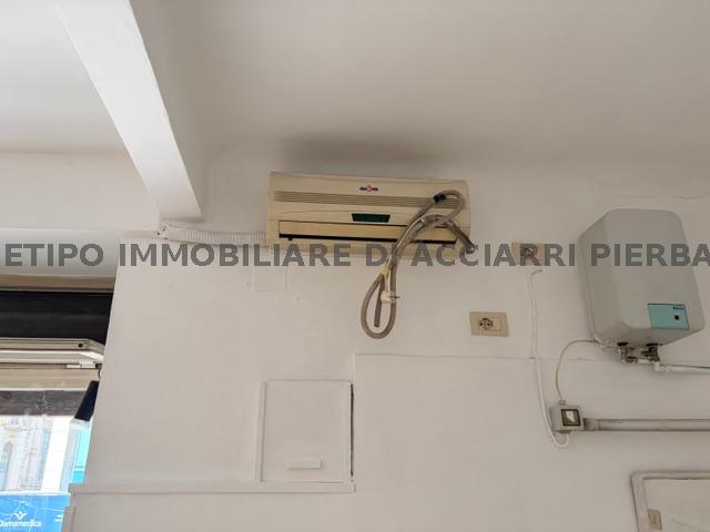 Locale commerciale in vendita in angolo via garibaldi, Cupra Marittima