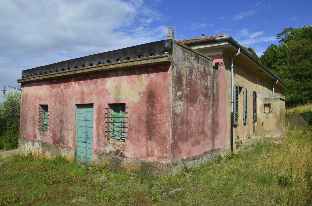 Rudere in vendita a Rosignano Marittimo, Castelnuovo della Misericordia