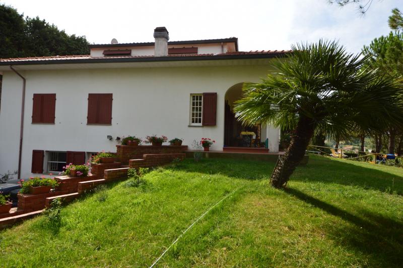 Villa in vendita a Castellina Marittima