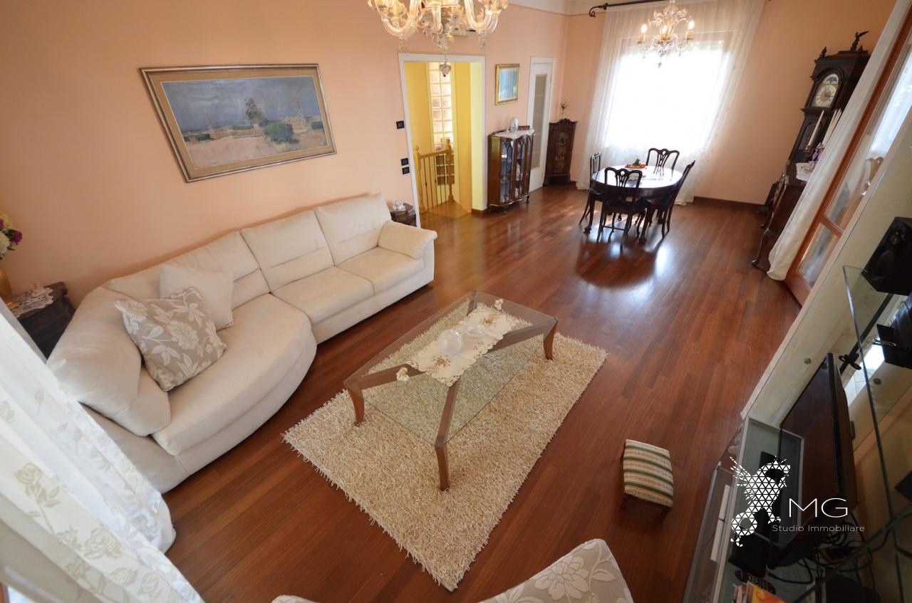 Villa in vendita a Livorno, Quercianella