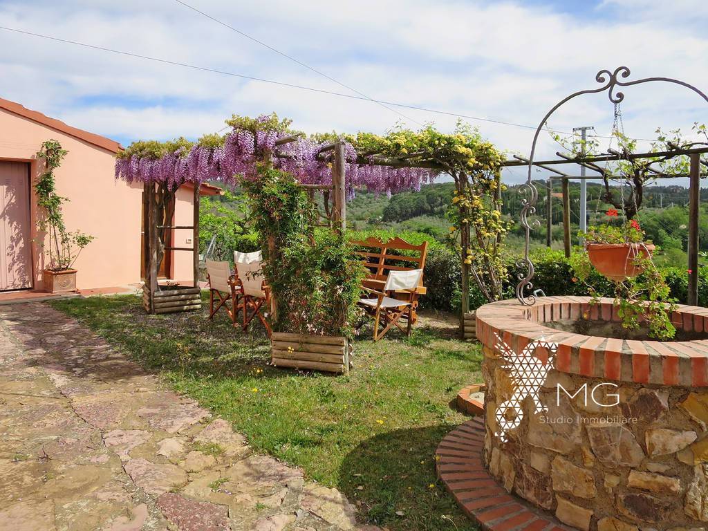 Casa Colonica in vendita a Rosignano Marittimo