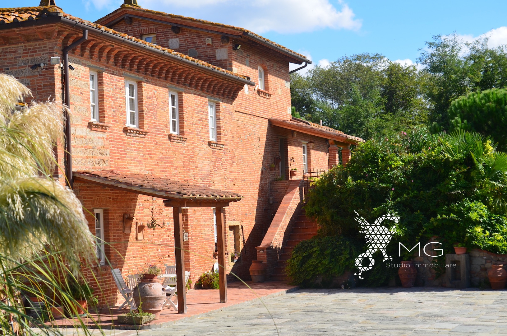 Contry House Toscana in vendita a Livorno