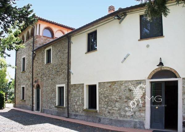 Contry House Toscana in vendita a Castellina Marittima