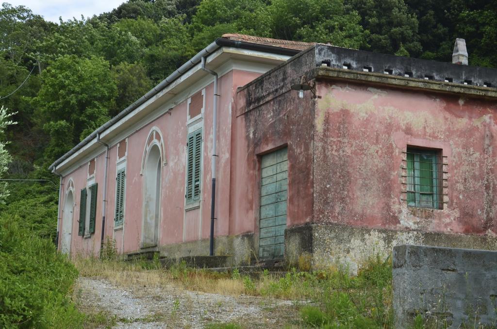 Rudere in vendita a Rosignano Marittimo, Castelnuovo della Misericordia
